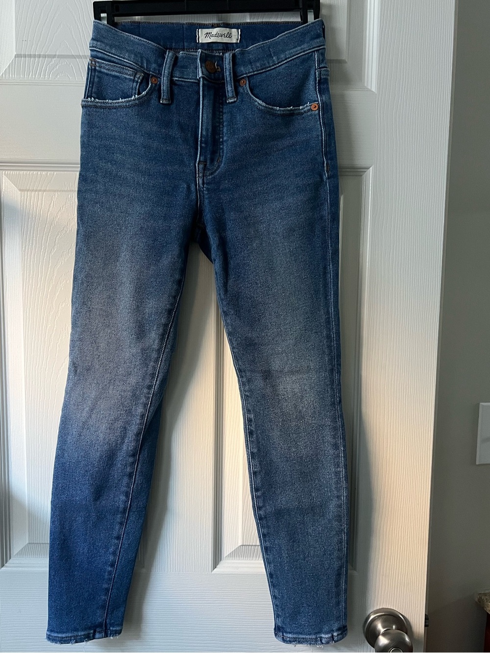 Madewell mid-Rise Skinny Jeans in Medium Blue Wash
